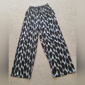 Diarrablu Jant Pant Sokhna Black and White Gathered Waist Pants